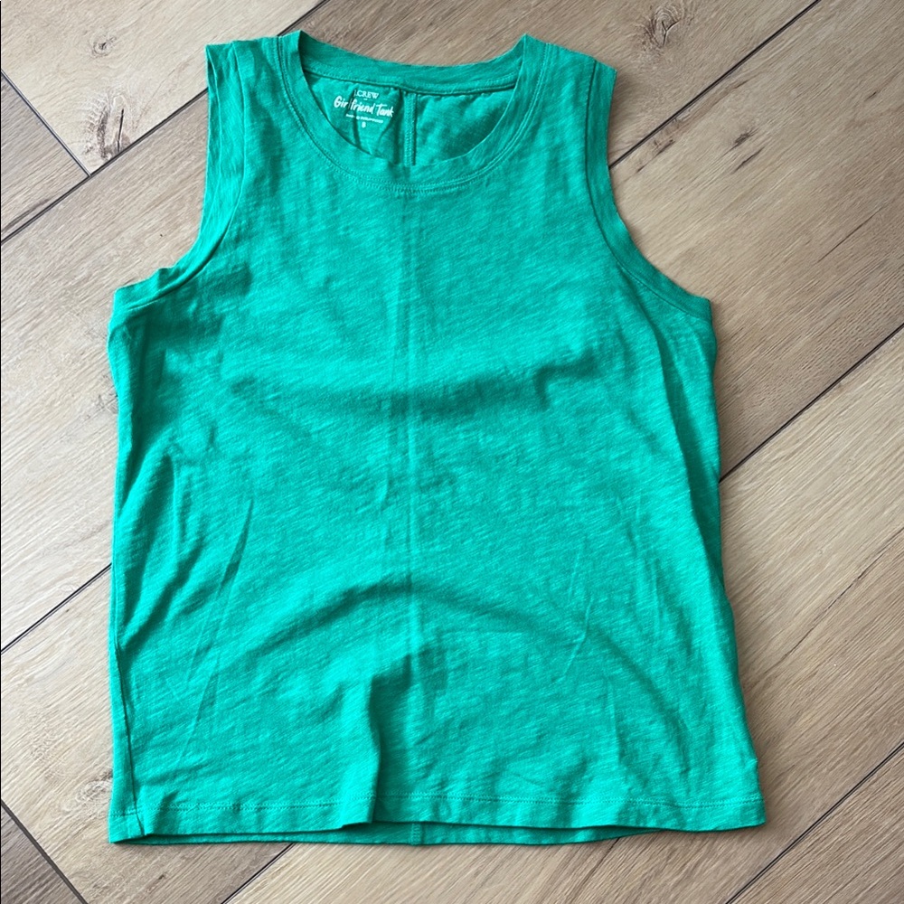 J. Crew Girlfriend Tank size Small in Kelly Green
